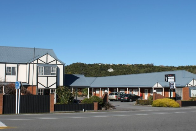 12 Spacious Motel Units for Sale Greymouth