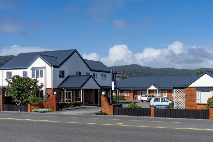 12 Spacious Motel Units for Sale Greymouth 