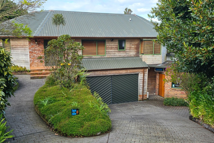 House With Fitness Studio  Business for Sale New Plymouth 