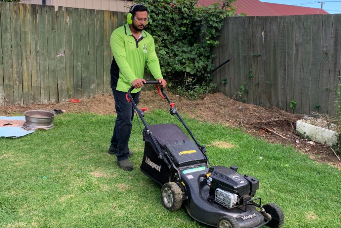 Lawn and Garden Services Franchise for Sale Auckland 