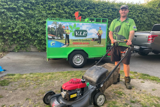 Lawnmowing & Gardening Franchise for Sale North Shore Auckland 