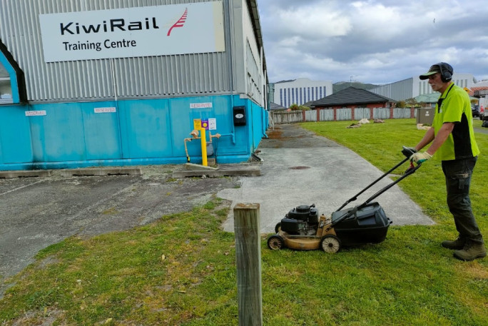 Lawn and Garden Services Franchise for Sale Upper Hutt 